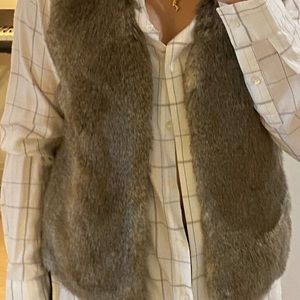 Aritzia beige faux fur vest